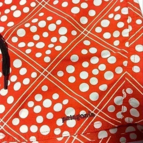 PATAGONIA Board Shorts Orange with white dot pattern. Side snap pocket. Size 6 - Picture 4 of 6